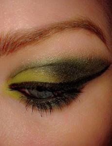 Annmarie experimented with her eye make-up for this stunning look.